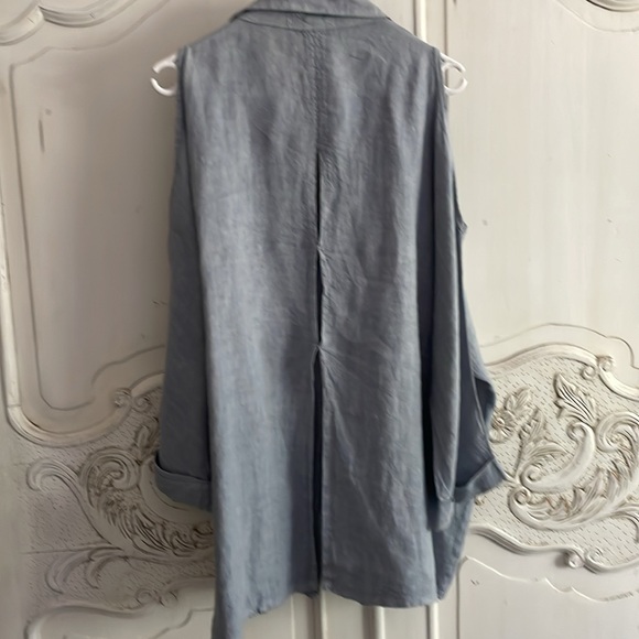 AM linen cold shoulder button down shirt - Picture 4 of 6